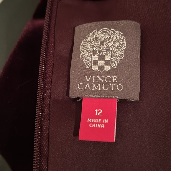 Vince Camuto Velvet Gown - Picture 4 of 5